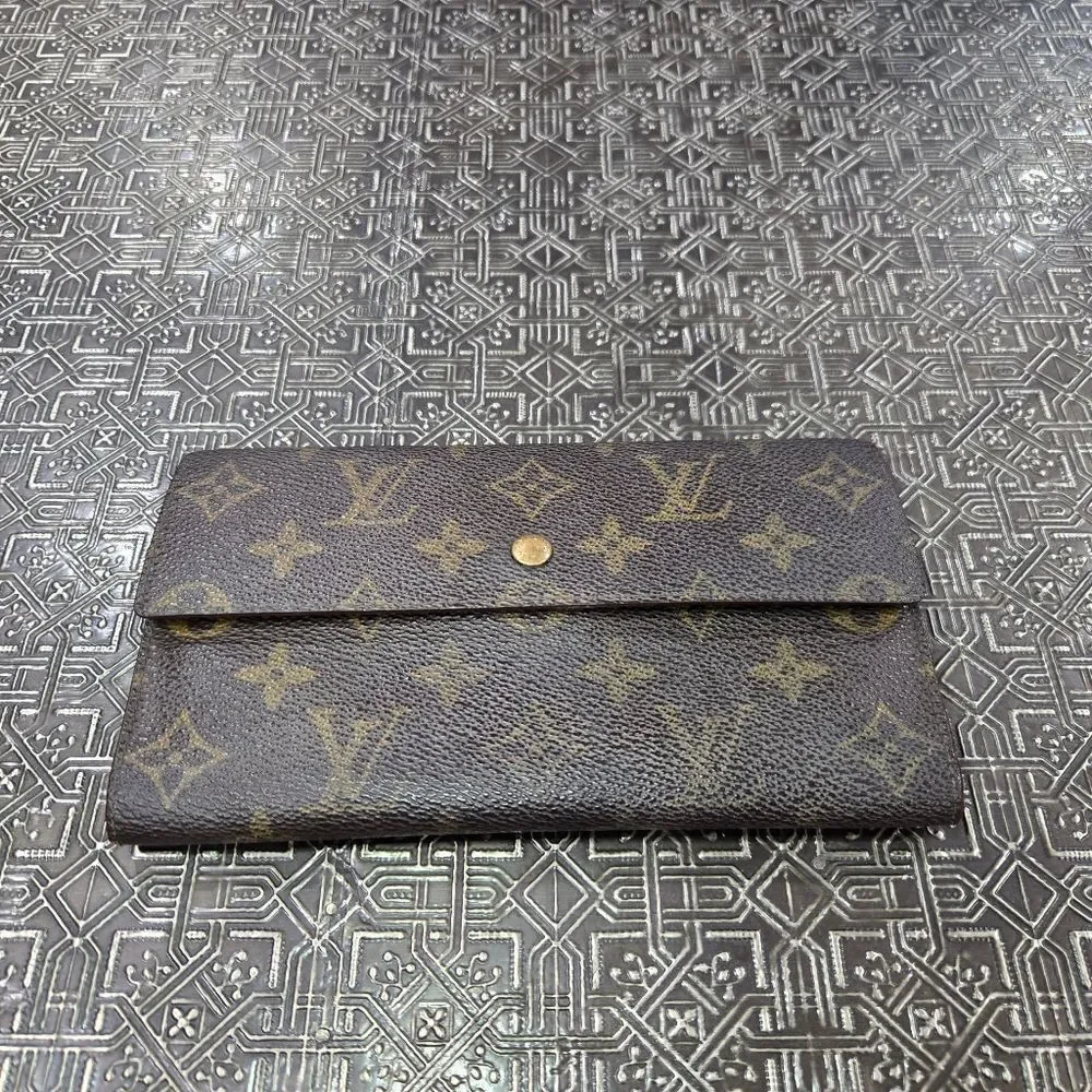 🐢 Louis Vuitton Sarah Signature Monogram Long Wallet